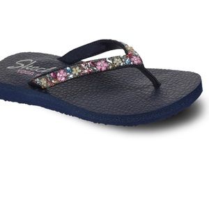 Sketchers Yoga Foam Sandals Brand New in Box Size 8
